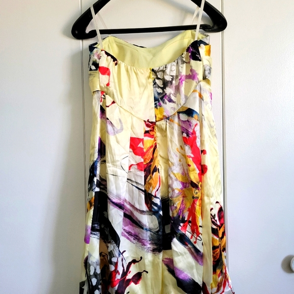 Beautiful yellow and multi coloured sleeveless cocktail dress. Size 0 - Picture 5 of 7